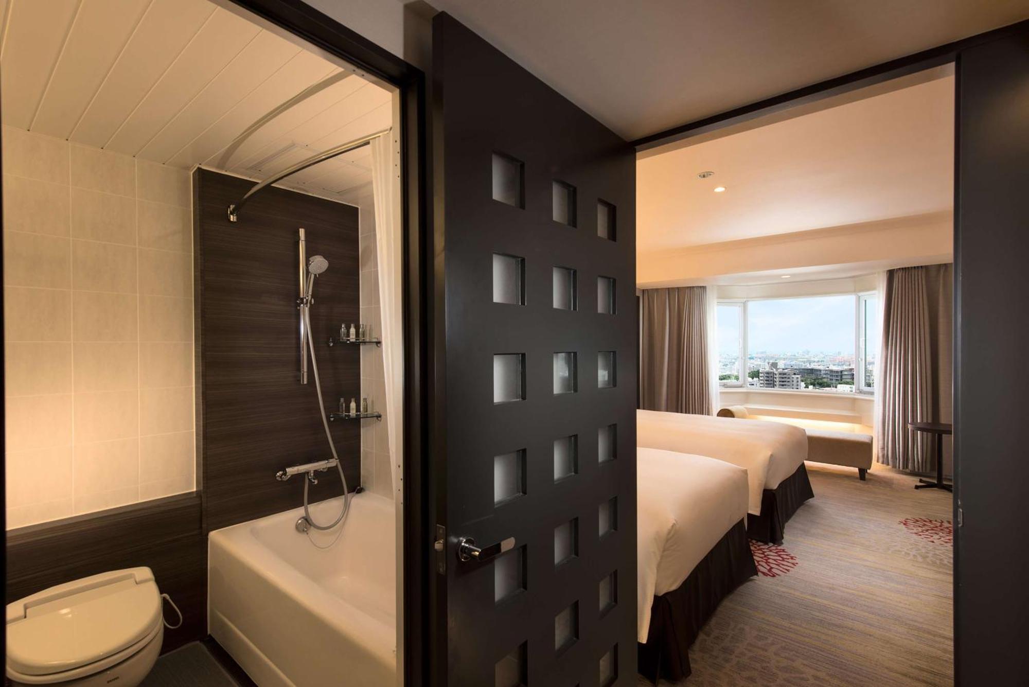 Doubletree By Hilton Naha Shuri Castle Eksteriør bilde